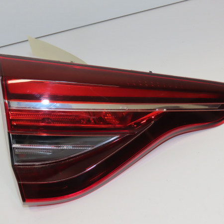 <span class="tt">Feu arrière interieur gauche occasion  </span><span class="designation"> </span>