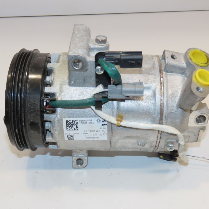 Compresseur air conditionne occasion  926002076R 3