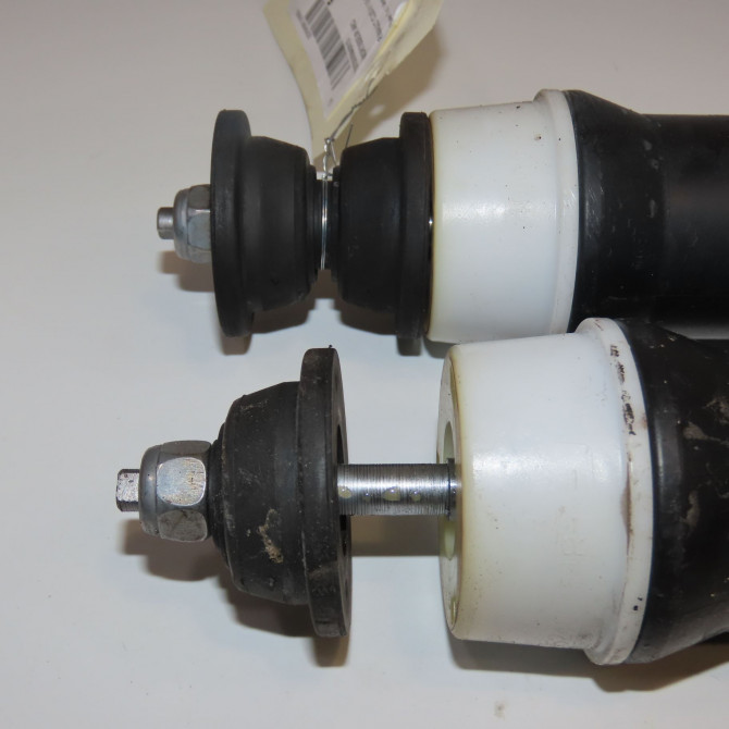 Amortisseur arrière droit occasion  562103002R 3