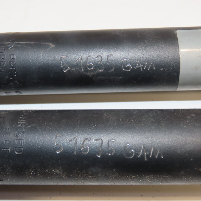 Amortisseur arrière droit occasion  562103002R 4