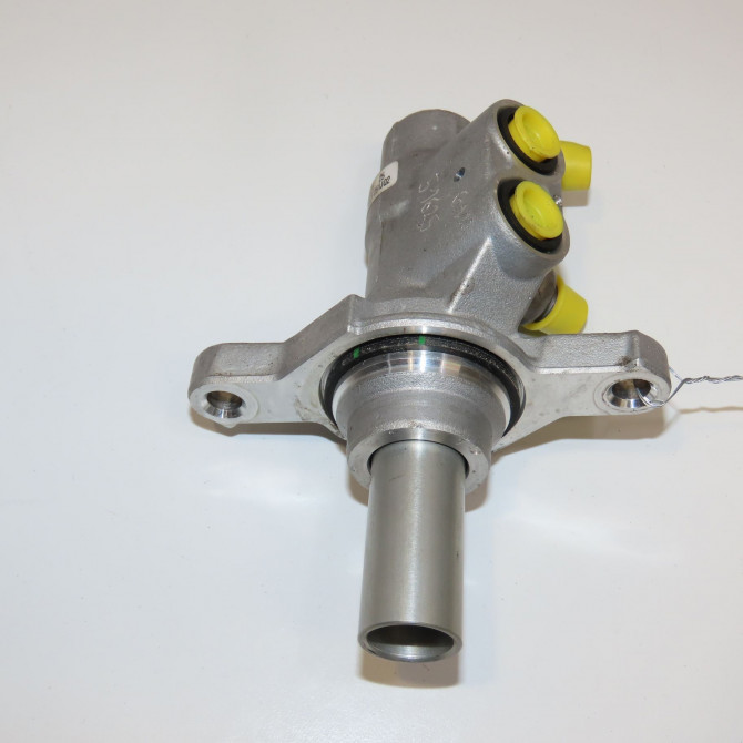 Maitre cylindre occasion  460116527R 1