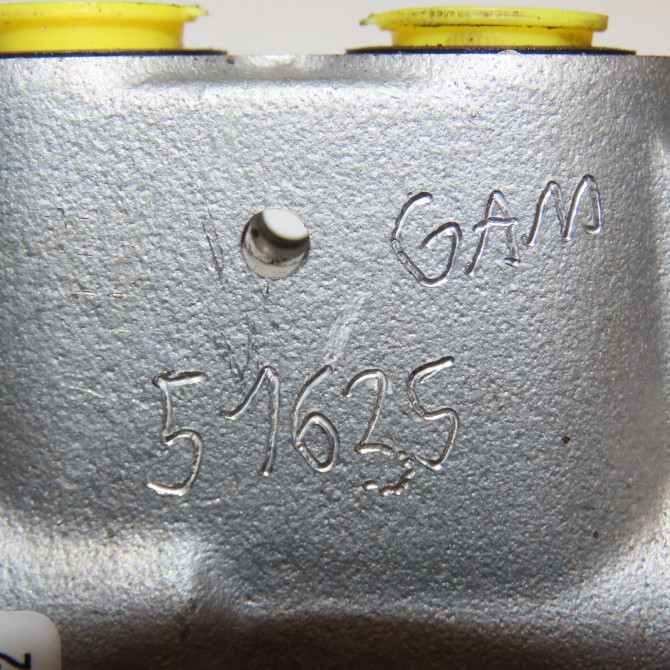 Maitre cylindre occasion  460116527R 3