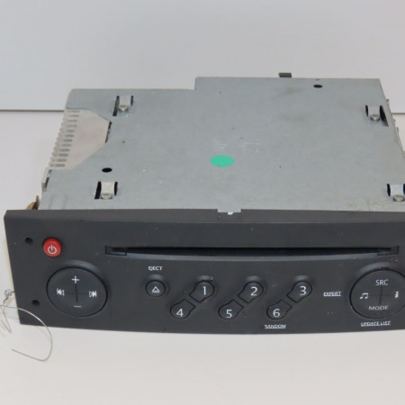 Autoradio occasion RENAULT MEGANE II Phase 2 01-2006->06-2009 1.6i 16v 110ch 8200607918