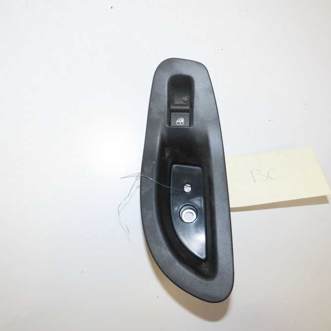 Commande leve-glace porte arrière droite occasion FIAT 500X Phase 1 11-2014->... 735603927 1