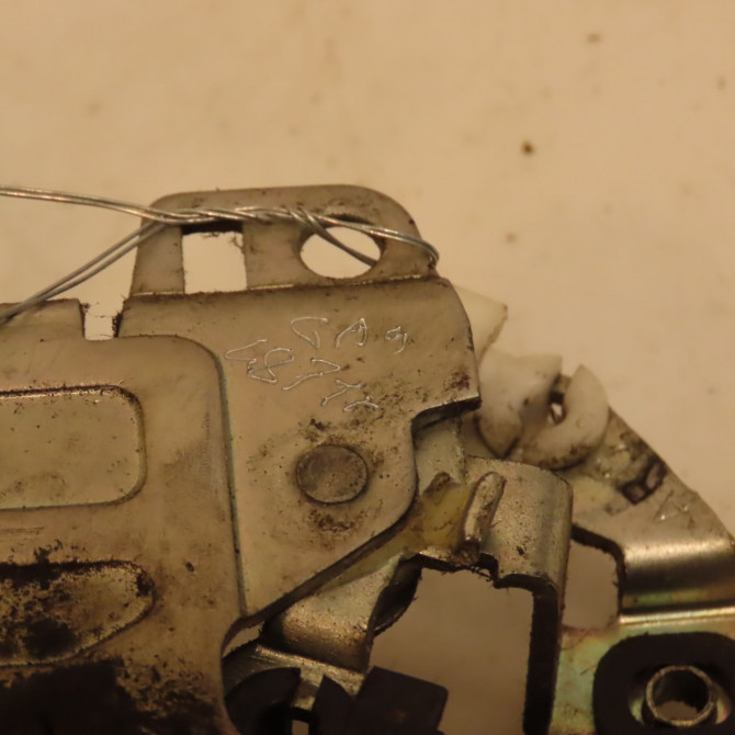 Serrure porte arg occasion DACIA LOGAN I Phase 2 MVC 10-2008->01-2013 1.5 DCI 85ch 8200928484 3