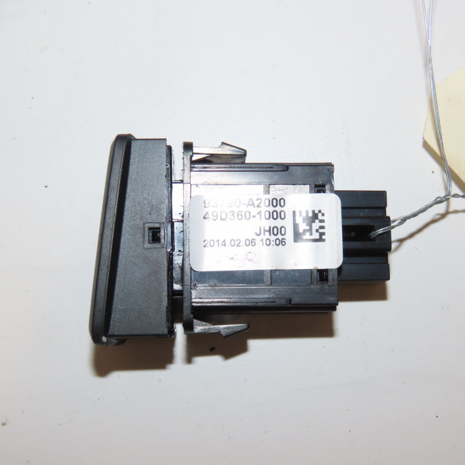 Bouton de warning occasion KIA CEE D II Phase 1 09-2012->... 1.4 CRDI 90ch 93790A2000WK 2