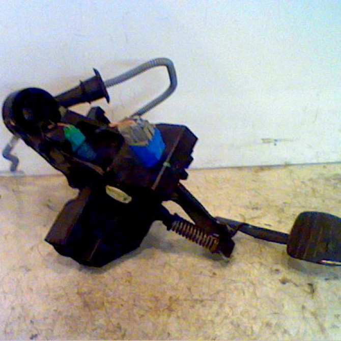 Pedale de frein occasion RENAULT TRAFIC III Phase 1 06-2014->... 1.6 DCI 120ch 465016415R 1