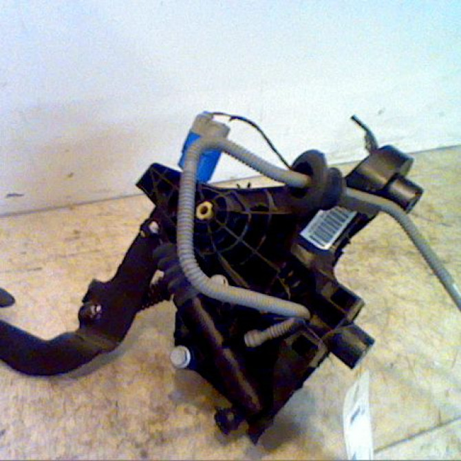 Pedale de frein occasion RENAULT TRAFIC III Phase 1 06-2014->... 1.6 DCI 120ch 465016415R 2