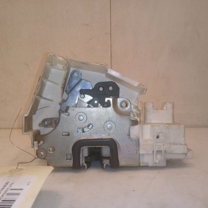 Serrure porte avd occasion MERCEDES CLASSE A II Phase 1 12-2004->04-2008 A 180 CDI 1697204235 2