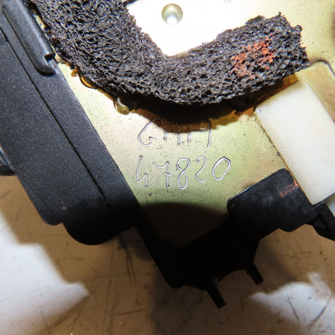 Serrure porte ard occasion NISSAN MICRA III Phase 1 01-2003->07-2005 1.5 DCI 65ch 82500AX11A 5