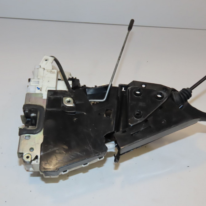 Serrure porte avg occasion MERCEDES CLASSE A II Phase 1 12-2004->04-2008 A 160 CDI 1697203535 1