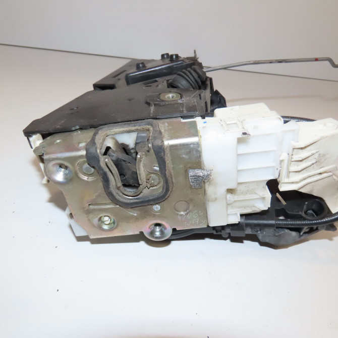 Serrure porte avd occasion MERCEDES CLASSE A II Phase 1 12-2004->04-2008 A 160 CDI 1697204235 2