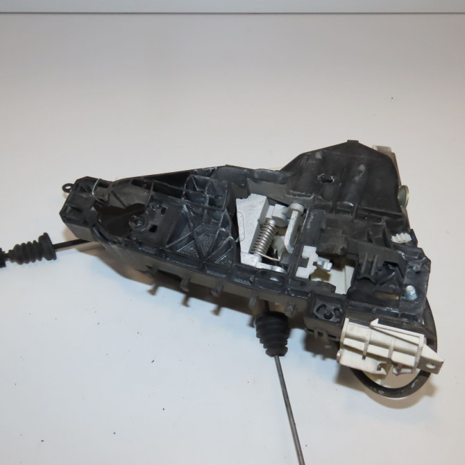 Serrure porte avd occasion MERCEDES CLASSE A II Phase 1 12-2004->04-2008 A 160 CDI 1697204235 3