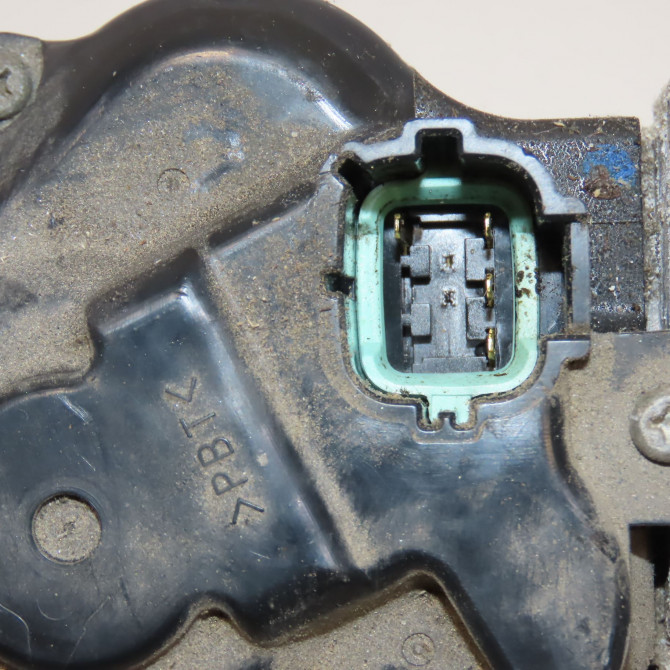 Moteur essuie-glace avant occasion NISSAN MICRA III Phase 1 01-2003->07-2005 1.5 DCI 82ch 28810AX70A 3