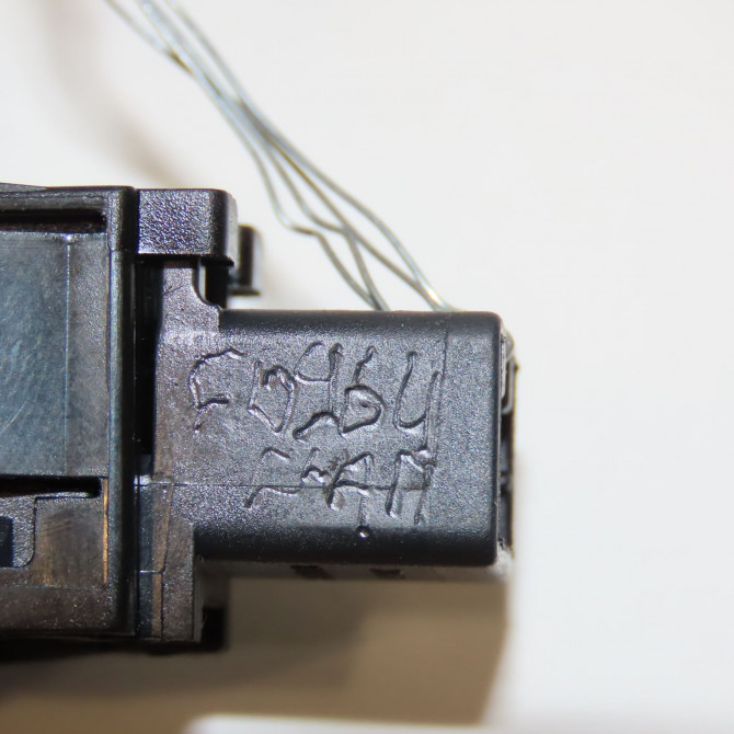 Bouton de warning occasion NISSAN JUKE Phase 1 09-2010->... 1.5 DCI 110ch 252901KA0A 3