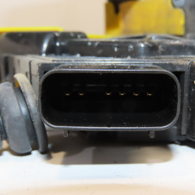 Serrure porte avg occasion KIA CEE D II Phase 1 09-2012->... 1.4 CRDI 90ch 81310A2100 5