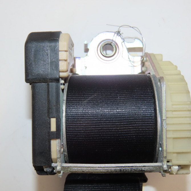 Ceinture arrière gauche occasion RENAULT TWINGO II Phase 1 06-2007->11-2011 1.2i 60ch 8200532126 2