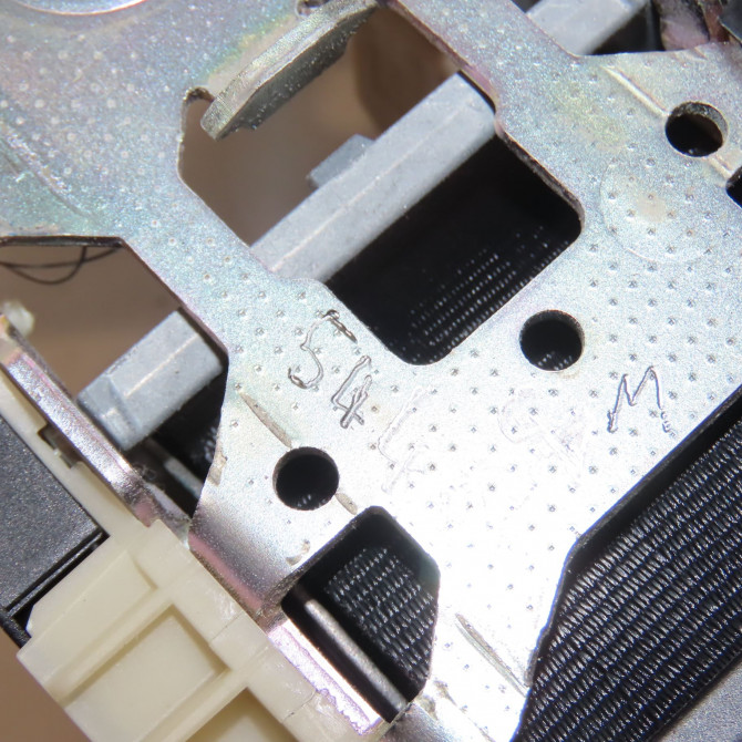 Ceinture arrière gauche occasion RENAULT TWINGO II Phase 1 06-2007->11-2011 1.2i 60ch 8200532126 7