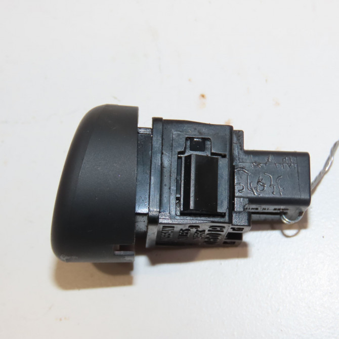 Bouton de warning occasion NISSAN JUKE Phase 1 09-2010->... 1.6i 117ch 252901KA0A 2