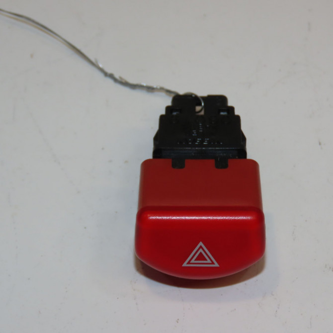 Bouton de warning occasion NISSAN MICRA III Phase 1 01-2003->07-2005 1.5 DCI 82ch 1