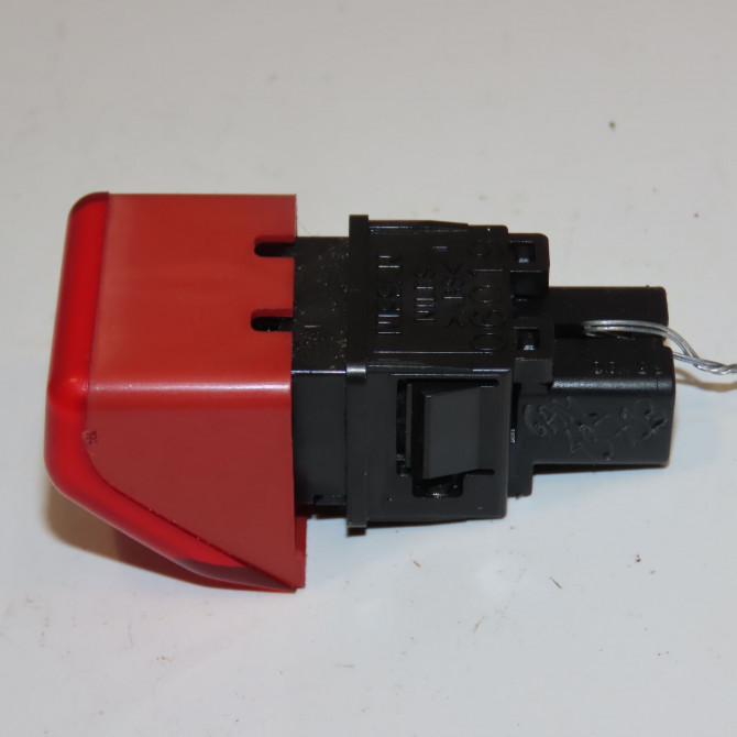 Bouton de warning occasion NISSAN MICRA III Phase 1 01-2003->07-2005 1.5 DCI 82ch 2