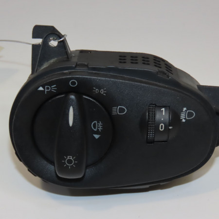 Interrupteur commande de phares occasion FORD FOCUS I Phase 1 10-1998->09-2004 1.4i 1319226