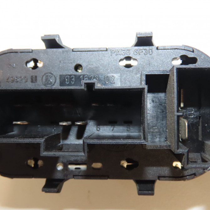 Commande lève-glace porte avant droite occasion FORD FOCUS I Phase 1 10-1998->09-2004 1.4i 1091485 3