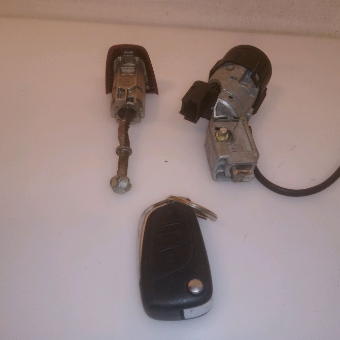 Kit serrures + antivol occasion CITROEN C4 II Phase 1 10-2010->01-2015 1.6 HDI 115ch 9801984780 2