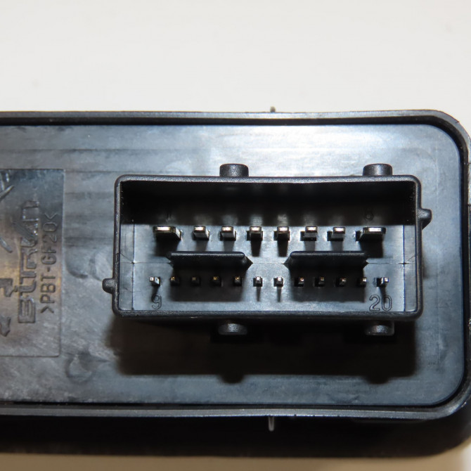 Commande lève-glace porte avant gauche occasion CITROEN C5 II Phase 1 04-1995->04-1999 2.0 HDI 140ch 6490Y3 4