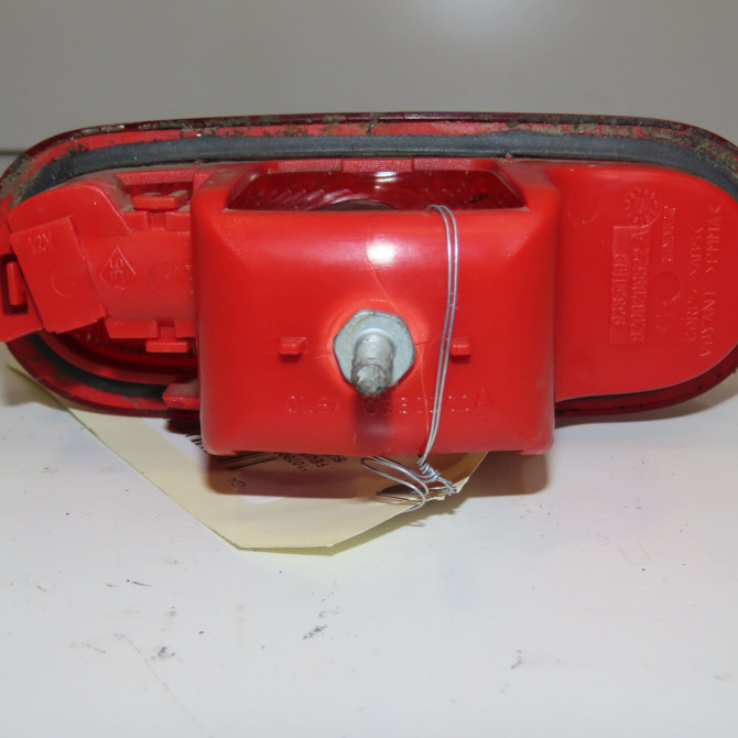 Feux stop supplementaire occasion RENAULT TRAFIC II Phase 2 08-2006->... 2.0 DCI 115ch 8200209522 2