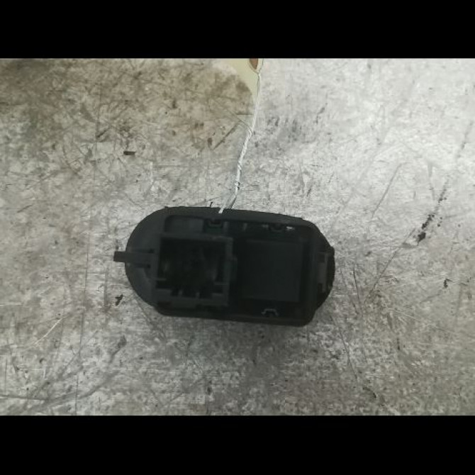 Commande lève-glace porte avant droite occasion CITROEN C3 I Phase 1 04-2002->10-2005 1.4i 75ch 2