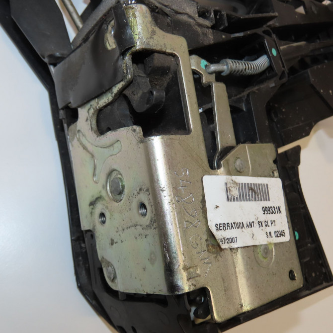 Serrure porte avg occasion FORD FIESTA V Phase 2 10-2005->10-2008 1.6 TDCI 1372467 2