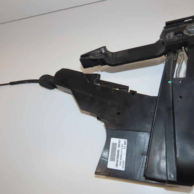 Serrure porte avg occasion FORD FIESTA V Phase 2 10-2005->10-2008 1.6 TDCI 1372467 3