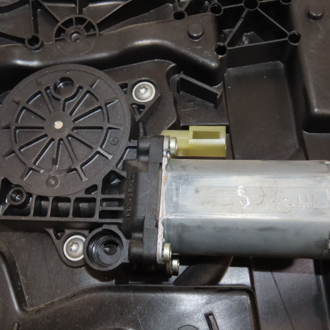 Mecanisme + moteur lève-glace avant droit occasion FORD FIESTA V Phase 2 10-2005->10-2008 1.6 TDCI 1567722 3