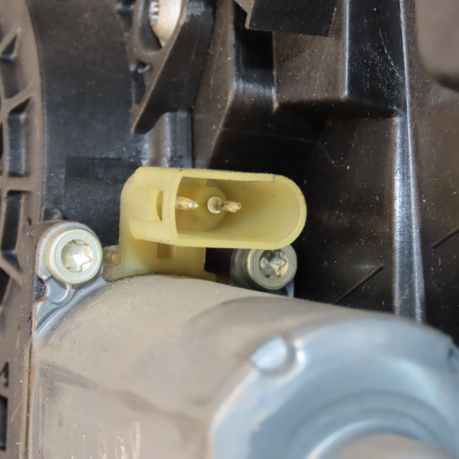 Mecanisme + moteur lève-glace avant droit occasion FORD FIESTA V Phase 2 10-2005->10-2008 1.6 TDCI 1567722 4