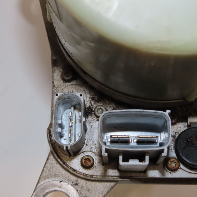 Pompe direction assistee occasion FORD FIESTA V Phase 2 10-2005->10-2008 1.6 TDCI 1599173 4