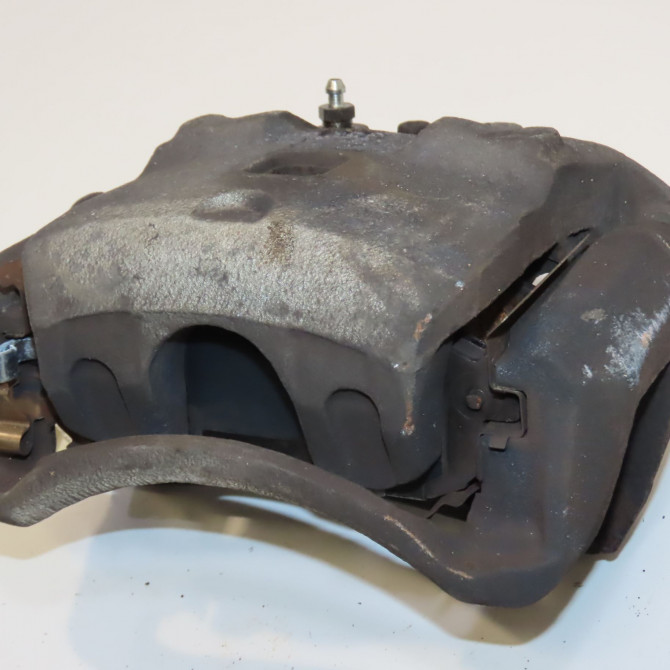 Etrier de frein avant droit occasion NISSAN JUKE Phase 2 03-2014->... 1.5 DCI 110ch 41001EN00B 1