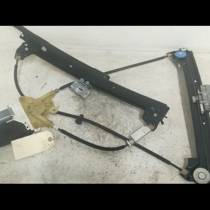 Mecanisme+moteur leve-glace avg occasion RENAULT LAGUNA III Phase 1 10-2007->10-2010 2.0 DCI 150ch 807010003R 2