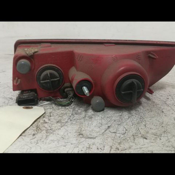 Feu arrière interieur gauche occasion RENAULT LAGUNA III Phase 1 10-2007->10-2010 2.0 DCI 150ch 265550006R 2