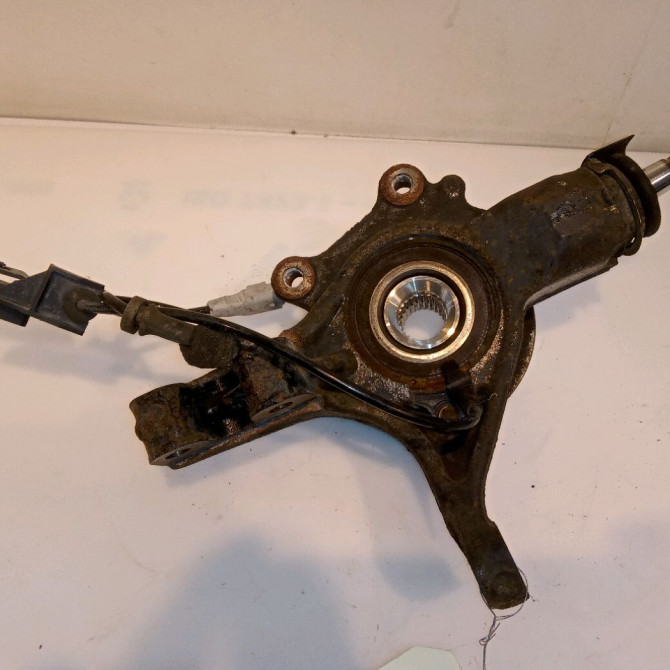 Moyeu avg occasion PEUGEOT 308 I Phase 1 09-2007->03-2011 1.6 HDI 16v 110ch 330785 2