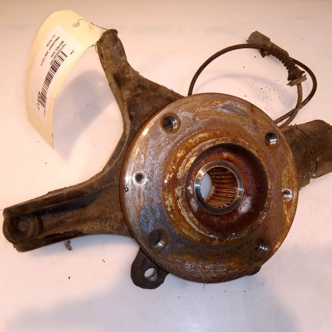 Moyeu avg occasion PEUGEOT 308 I Phase 2 04-2011->12-2014 1.6 HDI 92ch 330785 1