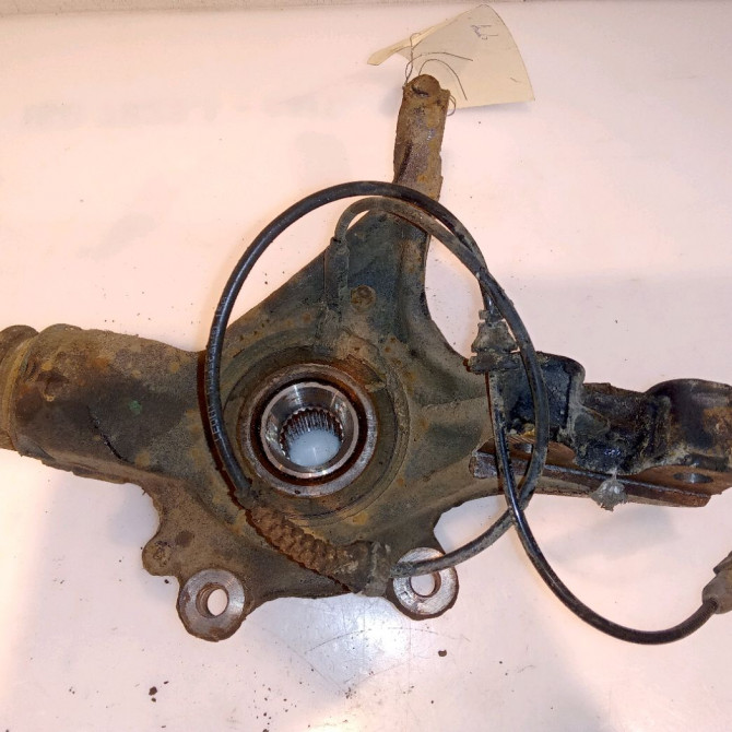 Moyeu avg occasion PEUGEOT 308 I Phase 2 04-2011->12-2014 1.6 HDI 92ch 330785 2