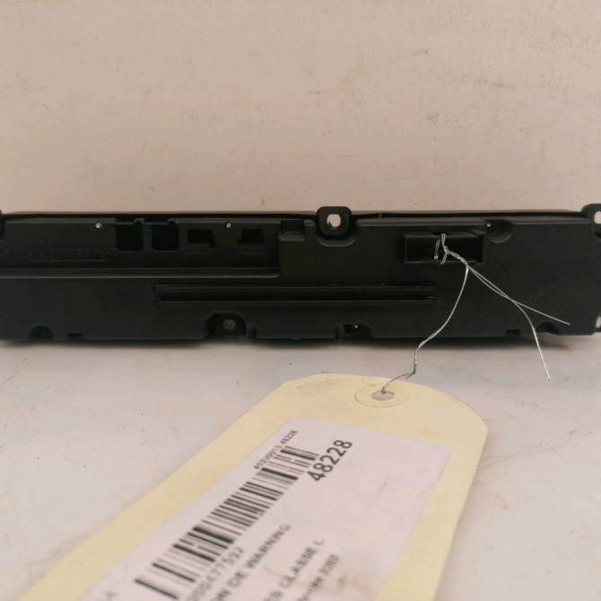 Bouton de warning occasion MERCEDES CLASSE C COUPE SPORT II Phase 1 03-2001->03-2004 C 220 CDI 2