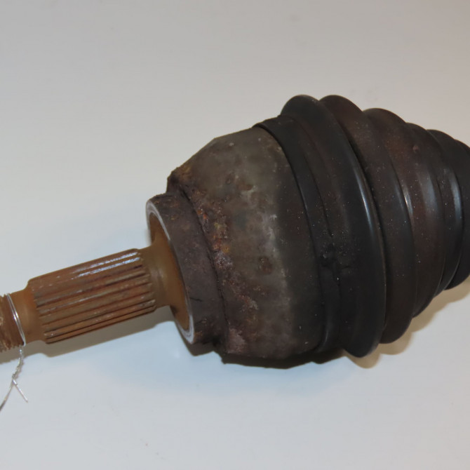 Transmission avant droite occasion RENAULT LAGUNA I Phase 2 04-1998->11-2000 1.6 16v 8200029444 2