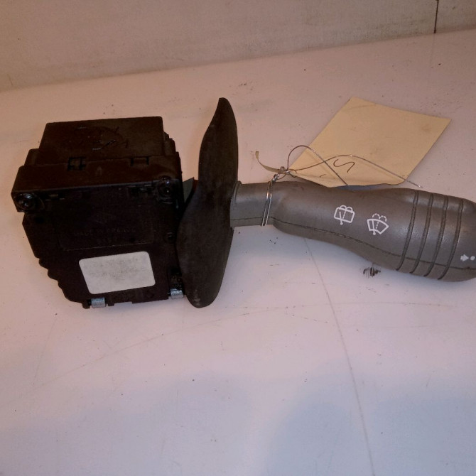 Commande essuie glace occasion RENAULT TWINGO I Phase 3 08-2000->06-2007 1.2i 7701046628 1