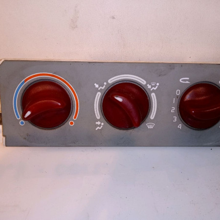 Commande de chauffage occasion RENAULT TWINGO I Phase 3 08-2000->06-2007 1.2i 7701049963