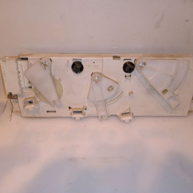 Commande de chauffage occasion RENAULT TWINGO I Phase 3 08-2000->06-2007 1.2i 7701049963 2