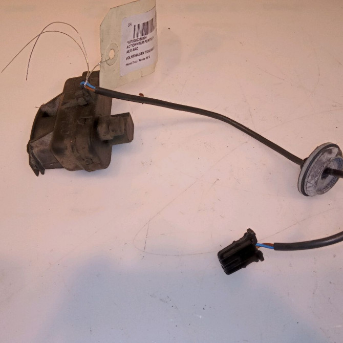 Actionneur portillon aile ard occasion VOLKSWAGEN TIGUAN I TIGUAN I Phase 2 2011-04-01->2016-12-31 2.0 TDI 140ch 1