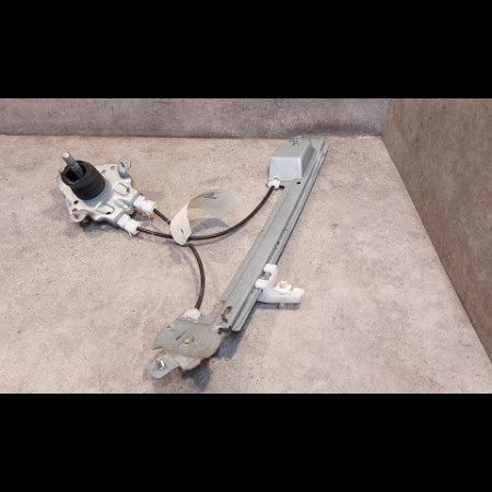 Mecanisme leve-glace arrière droit occasion RENAULT SCENIC II Phase 1 03-2004->09-2006 1.6i 110ch 8200636810