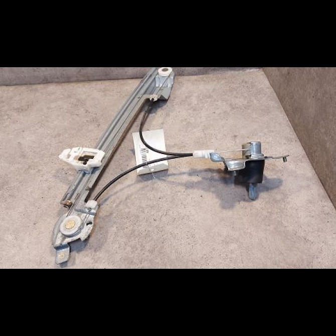 Mecanisme leve-glace arrière droit occasion RENAULT SCENIC II Phase 1 03-2004->09-2006 1.6i 110ch 8200636810 2